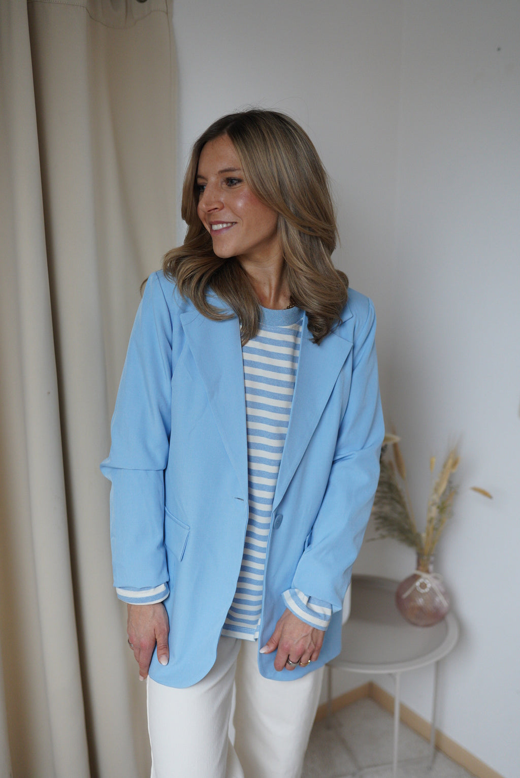 Blazer Kira hellblau
